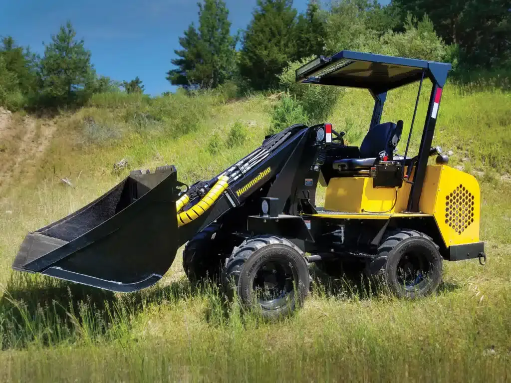 compact-loader-with-bucket-774r-1024x768.jpg.webp