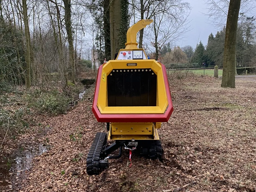 Jo Beau M600 GORILLA hakselaar-houtversnipperaar-broyeur-chipper-Häcksler-actie_2.webp